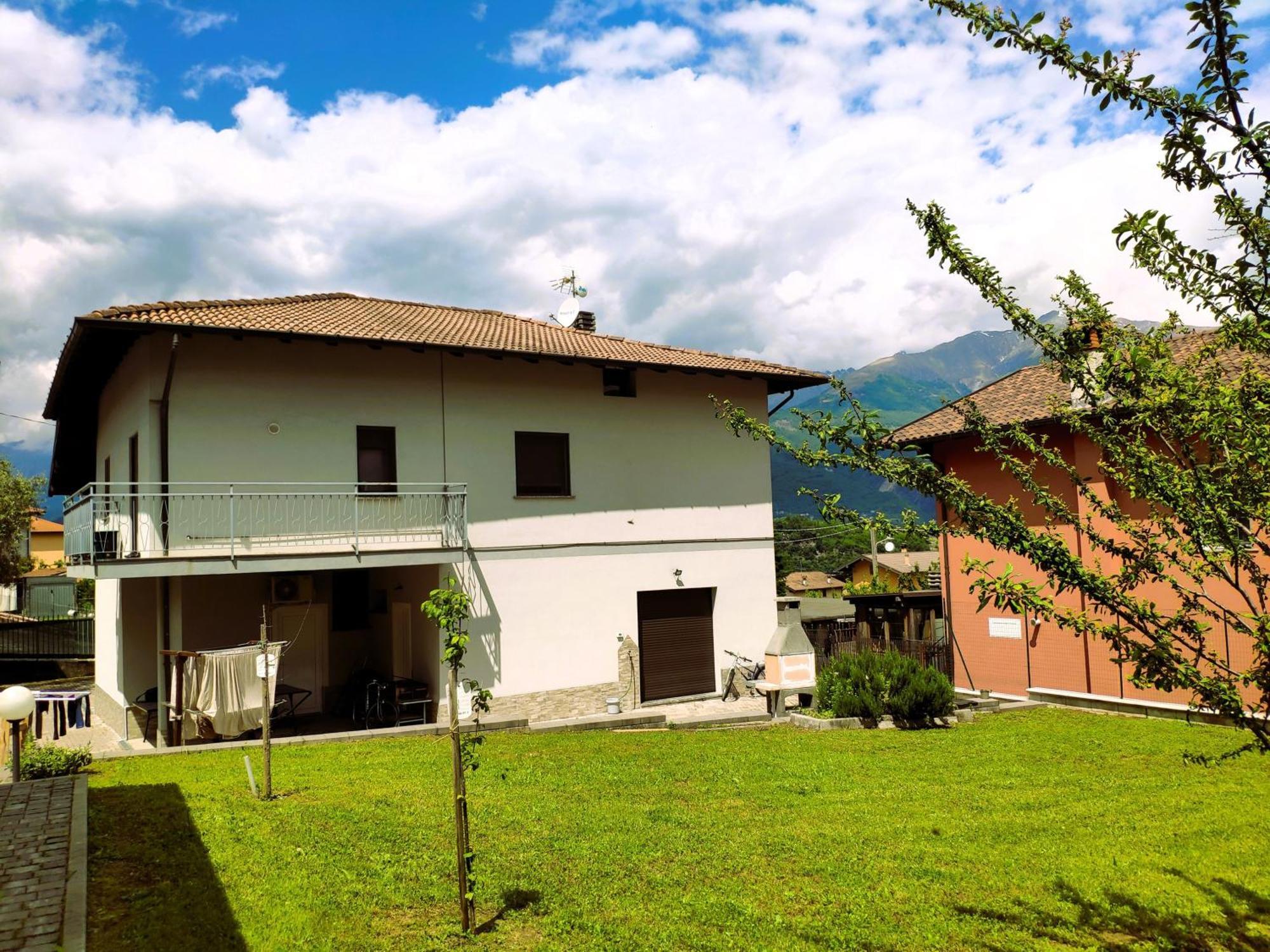 Chiaro House Apartment Colico Bagian luar foto